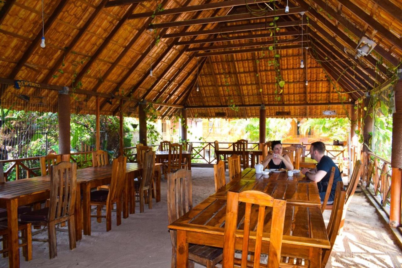 Mithra Paradise Beach Hotel Нилавели Экстерьер фото
