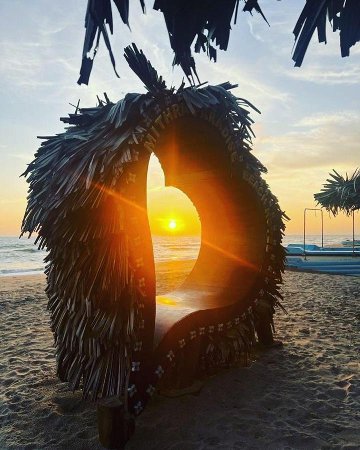 Mithra Paradise Beach Hotel Нилавели Экстерьер фото